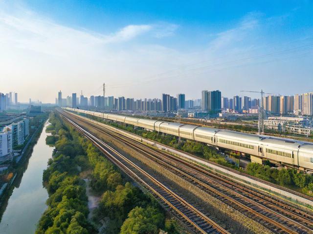 江苏南沿江铁路,江苏南沿江铁路监事是副总级别吗