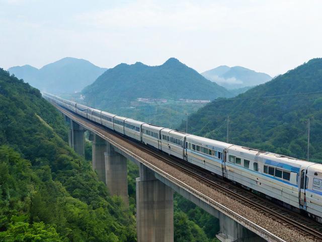 中老铁路特大桥,中老铁路修建